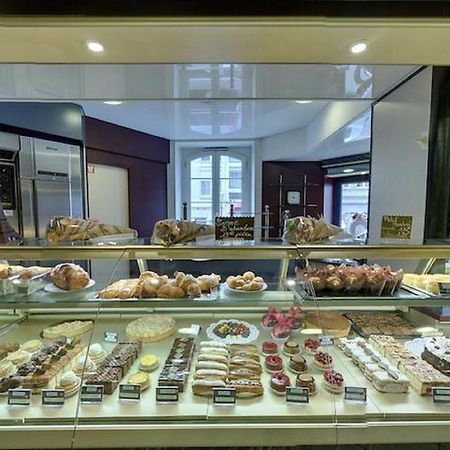 Logis Hotel De Paris 생타볼트 외부 사진