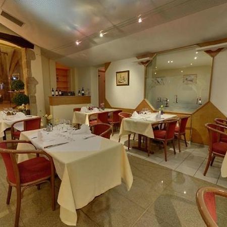 Logis Hotel De Paris 생타볼트 외부 사진