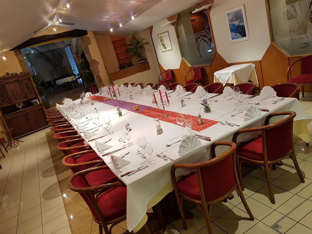 Logis Hotel De Paris 생타볼트 외부 사진